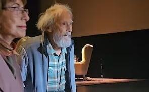 Clint Eastwood sorprende con apariencia a sus casi 94 años en evento