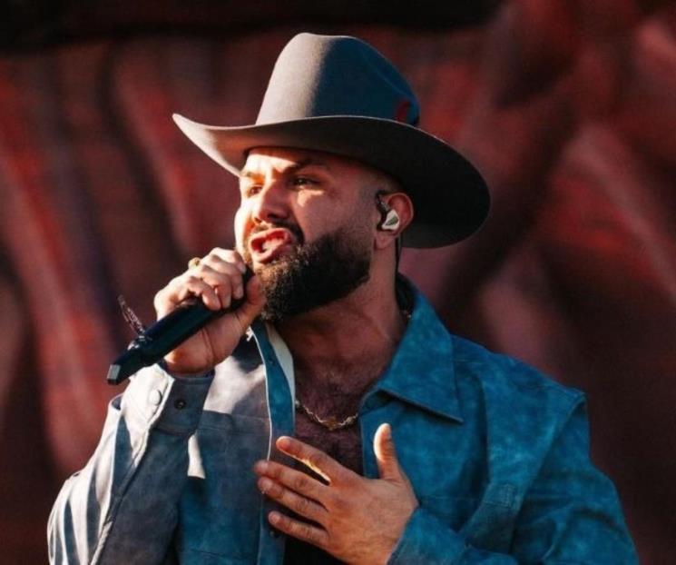 Carin León arma fiesta mexicana en su debut en Coachella