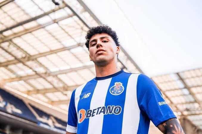 Sánchez es separado del Porto de Portugal