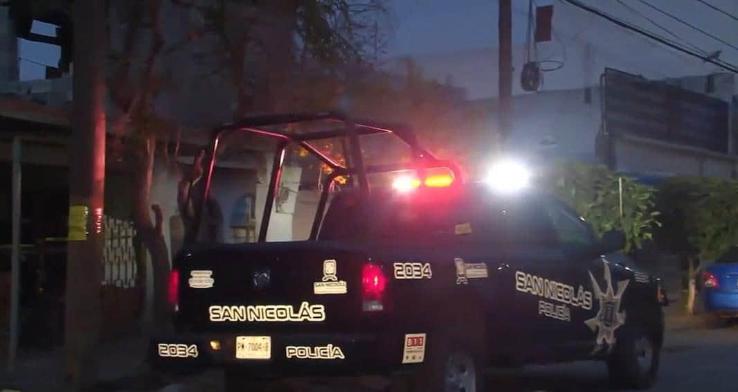 Asesinan a dos hombres en la sala de una casa
