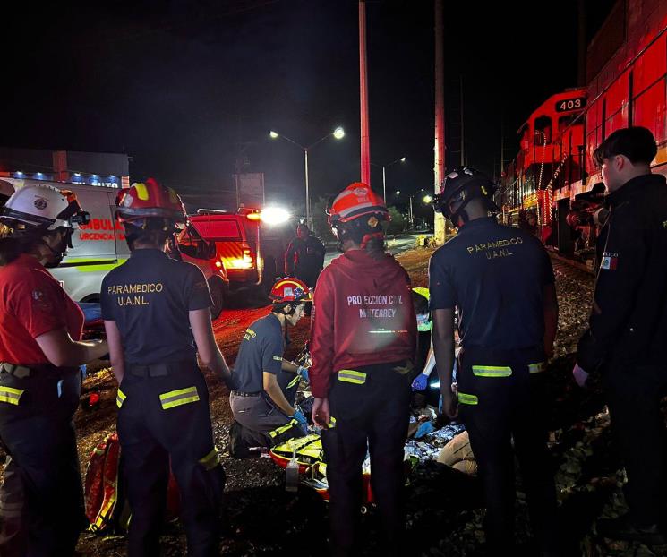 Arrolla tren a pareja en Monterrey Arrolla tren a pareja en Monterrey