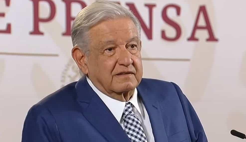 AMLO califica de pecado social que candidatos usen autos de lujo