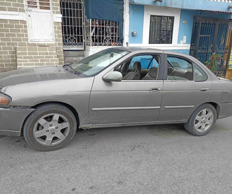 Detienen a pareja con migrantes