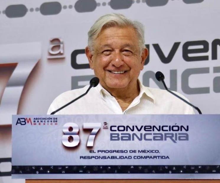 Afirma AMLO que política de abrazos no balazos continuará