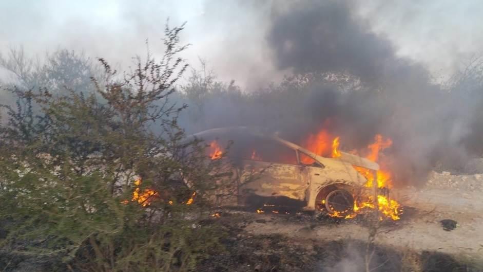 Ejecuta comando armado a hombre a bordo de su camioneta en Zuazua