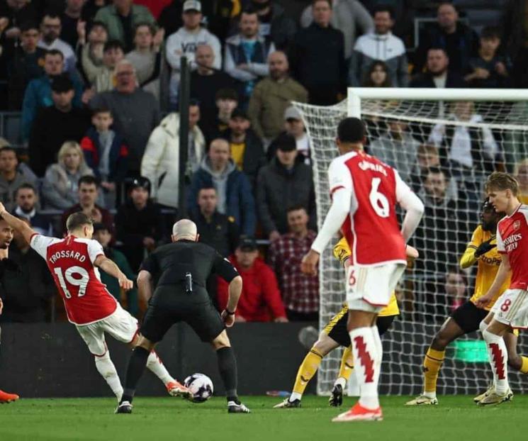 Gana Arsenal y retoma la cima en Inglaterra