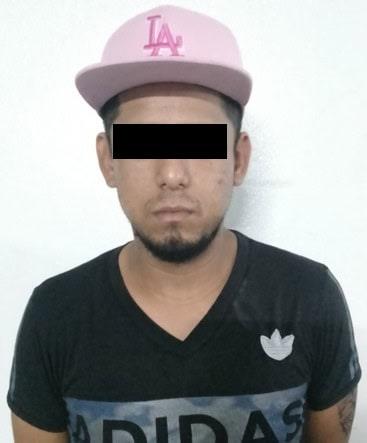 Caen con arma de fuego y droga