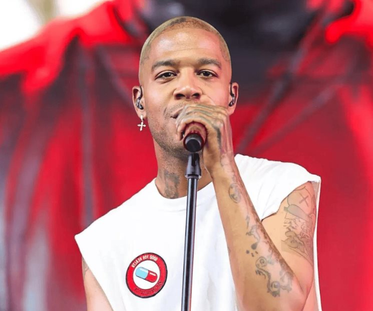 Kid Cudi se rompe el pie durante show en Coachella