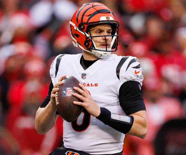 Bengalíes extienden contrato de Jake Browning
