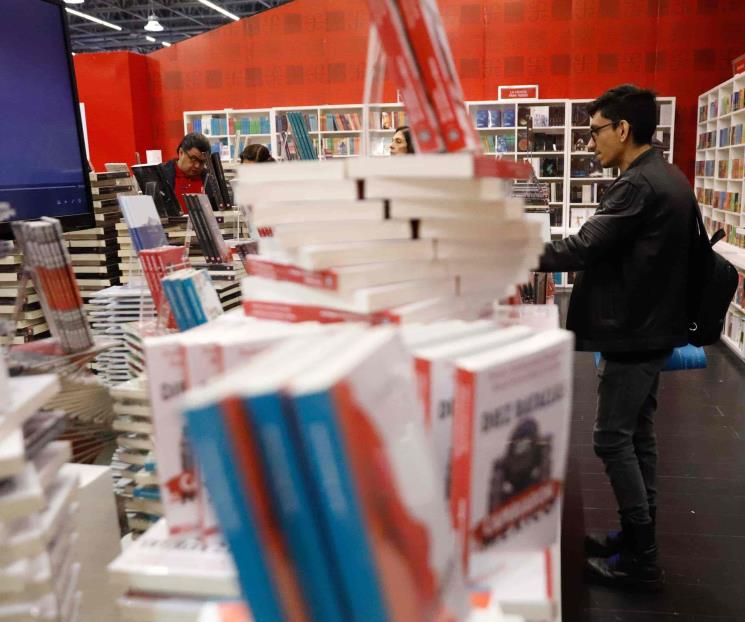 Baja de 3.4 en 2023 a 3.2 en 2024 promedio de libros leídos