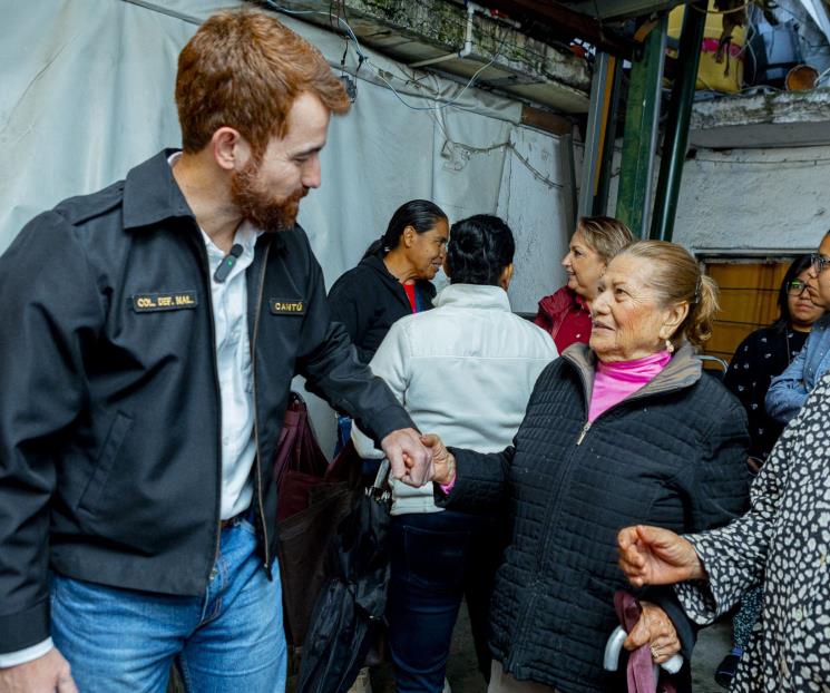 Tiene Mauricio junta vecinal en Burócratas Municipales