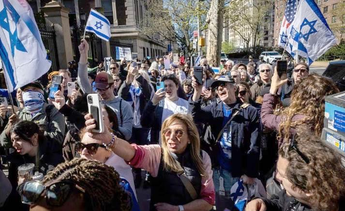 Arrecian protestas de universidades contra guerra en Gaza