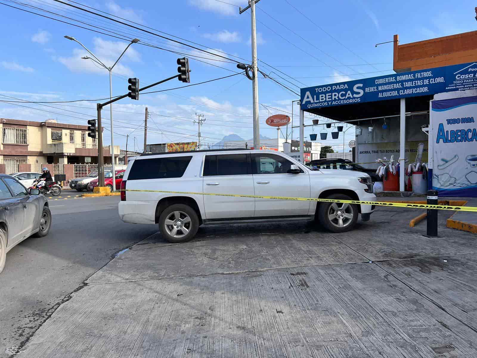 Policías de San Nicolás lograron apresar en la colonia Las Puentes, al menos un hombre que se desplazaba en camioneta, quien era buscado por agentes ministeriales.