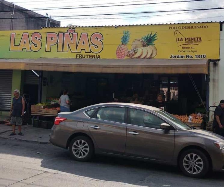 Asalta frutería y lo detienen