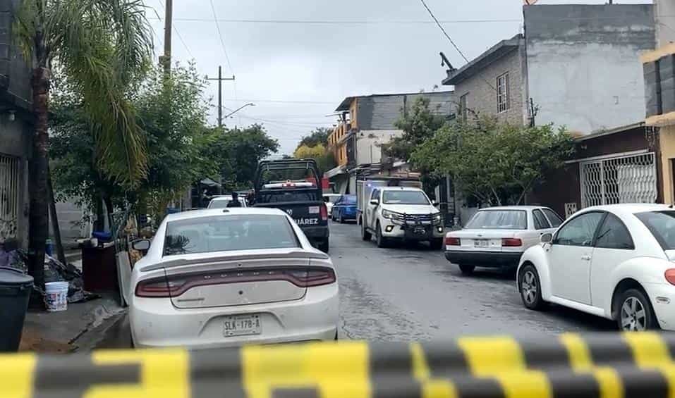 Luego de presuntamente privar de la vida a su ex pareja a cuchilladas e intentar suicidarse, al acudir para intentar reconciliarse, un hombre fue detenido por elementos de la policía, ayer en el municipio de Juárez.
