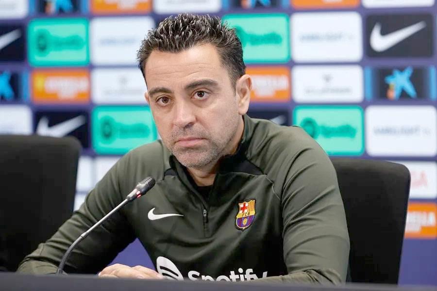 Ni modo Rafa,  Xavi se queda