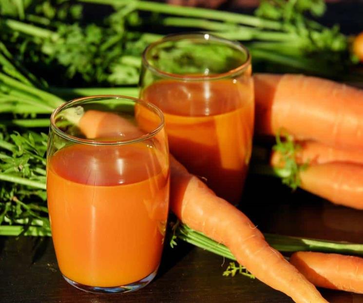 El jugo rico en vitamina A que ayuda a proteger los dientes