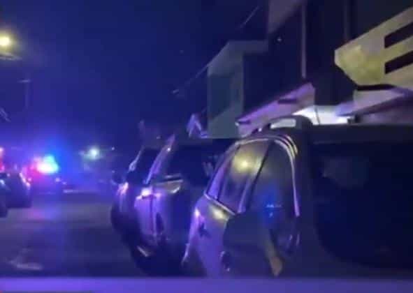 Con al menos siete balazos resultó una mujer tras ser agredida a balazos en el interior de su domicilio, la madrugada de ayer en la Colonia Salvador Chávez, municipio de Juárez.