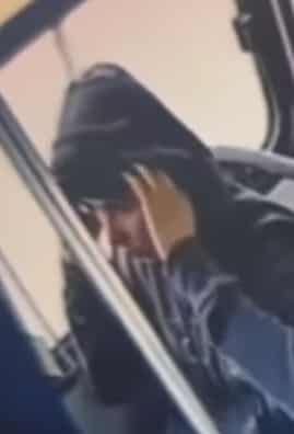 Elementos de la Agencia Estatal de Investigaciones, indagan un asalto a mano armada en contra de un chofer de una ruta urbana en el municipio de Guadalupe.