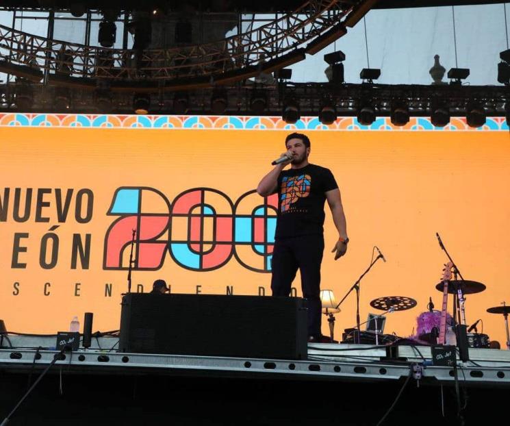 Disfrutan regios bajo el calor de noveno MacroFest Disfrutan regios bajo el calor de noveno MacroFest