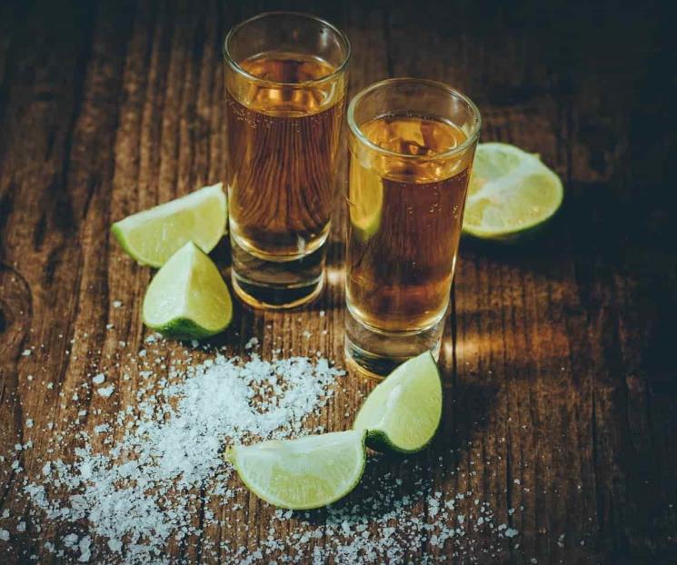 Profeco encuentra tequila reposado con hasta 100 mililitros menos