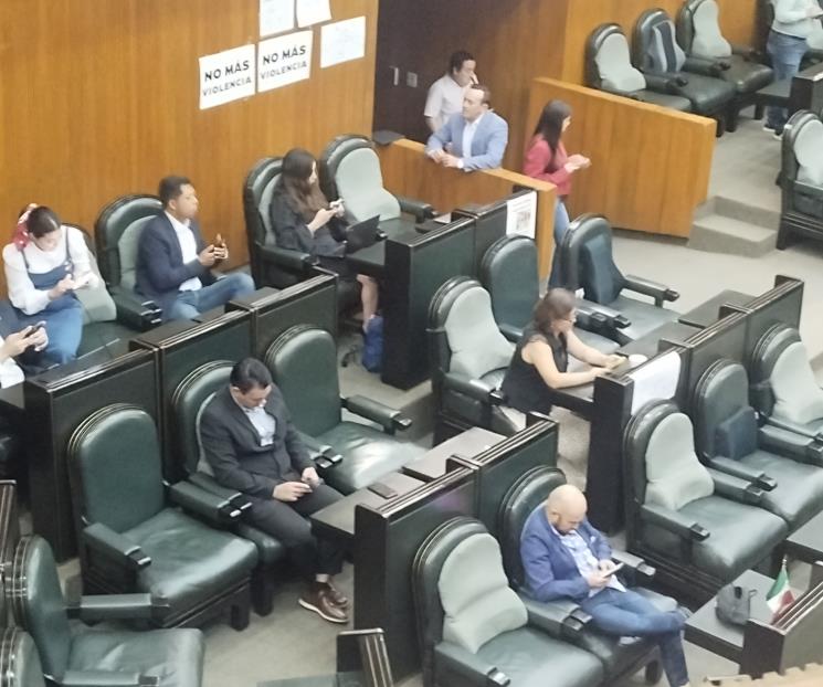 Manda llamar PRIAN a suplentes de emecistas