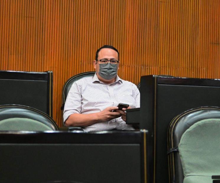 Entra diputado de MC a sesión por temor a ser destituido