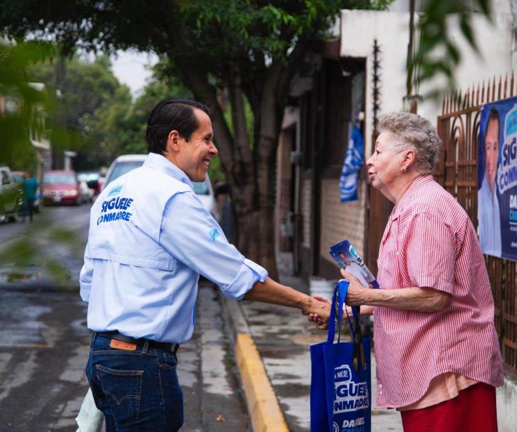 Propone Daniel la ‘Tarjeta Mujer Poderosa’