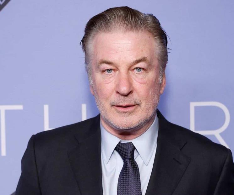 Revela Alec Baldwin su pasada y fuerte adicción por la cocaína