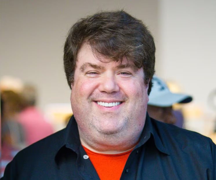 Demanda Dan Schneider a documental por difamación Demanda Dan Schneider a documental por difamación