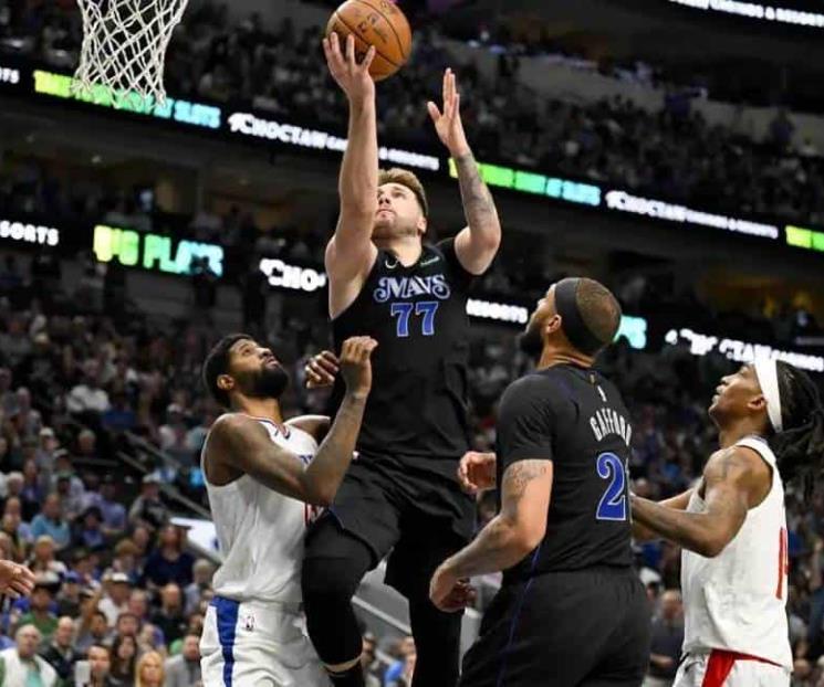 Se meten Mavericks a las semifinales