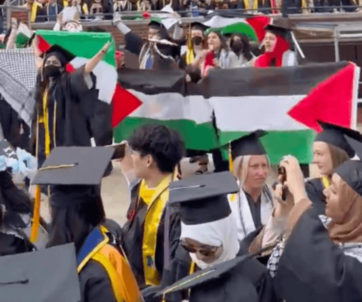 Celebran graduaciones en medio de protestas por Gaza en EU