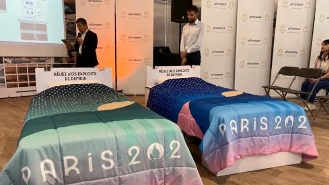 Llegan a Villa Olímpica camas anti sexo
