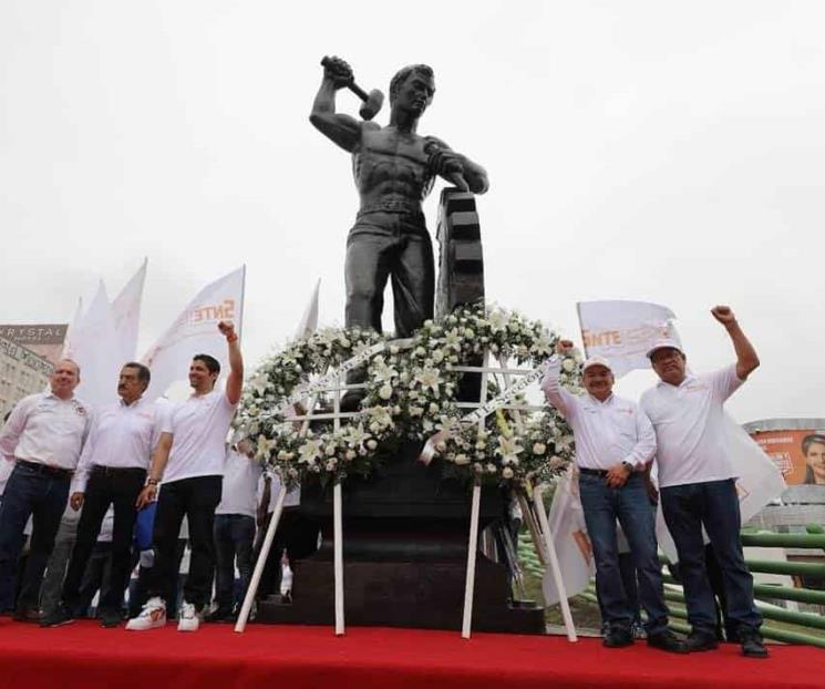 Conmemoran maestros de Nuevo León el Día del Trabajo