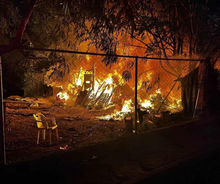 Acaba fuego con vivienda
