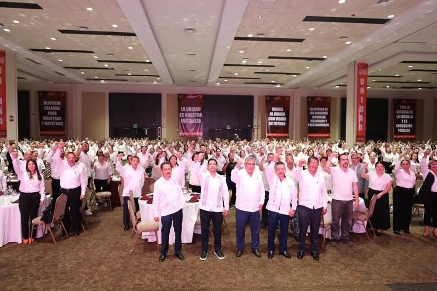 Otorga SNTE en NL 754 plazas a trabajadores de la educación