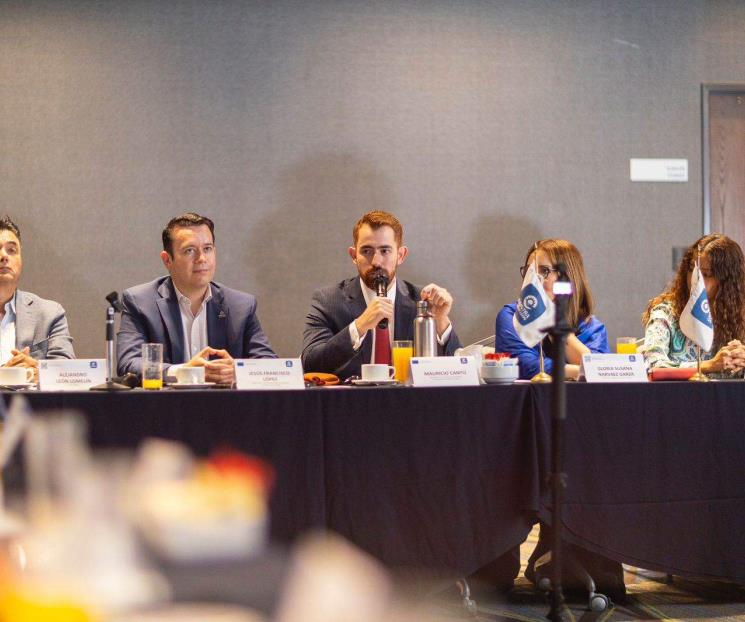 Presenta Mauricio su proyecto a la Caintra Presenta Mauricio su proyecto a la Caintra