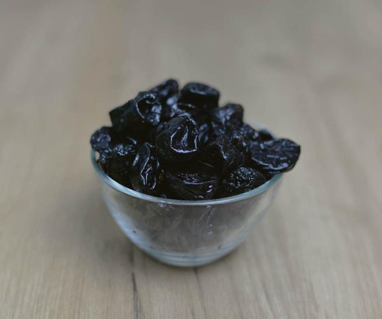 La ciruela pasa regula el colesterol malo