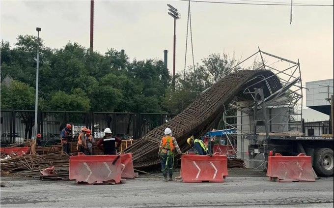 Colapsa estructura de la Línea 6 del Metro