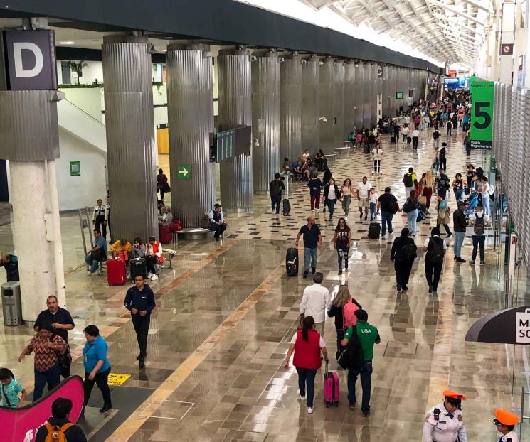 Salidas al extranjero imponen nuevo máximo histórico
