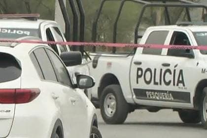 El cadáver de un hombre ejecutado a balazos, fue encontrado ayer en una brecha de la Colonia Valle de Santa María, en el municipio de Pesquería.