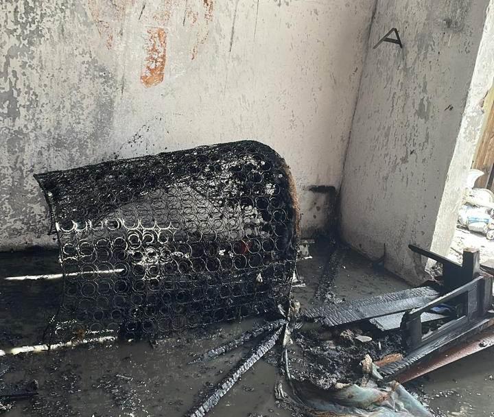 Resulta con quemaduras en incendio