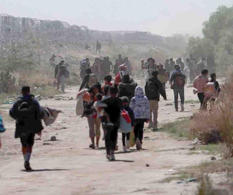 Menos solicitudes de asilo, más deportados: EU Menos solicitudes de asilo, más deportados: EU