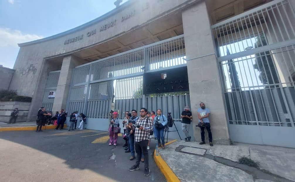 Amigos de Verónica Toussaint se reúnen para darle el último adiós
