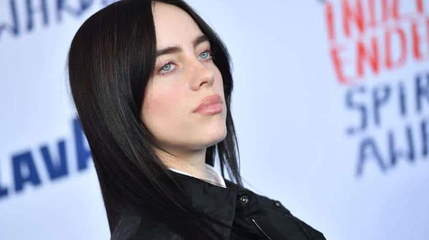Billie Eilish lanza nuevo disco Hit Me Hard and Soft