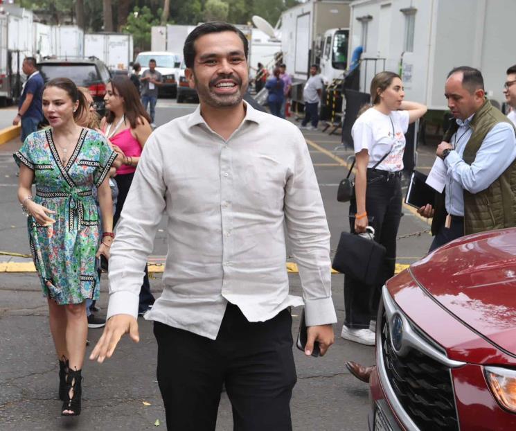 Máynez, el único candidato en asistir a ensayo del INE