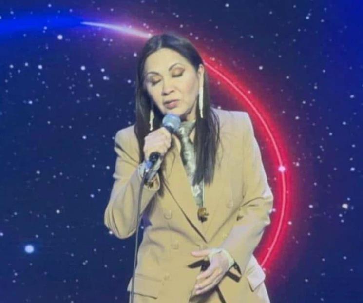 Ana Gabriel suspende shows tras ser hospitalizada por neumonía
