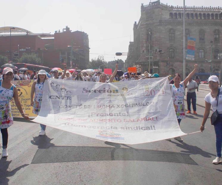 Advierte CNTE mantener plantón en el Zócalo