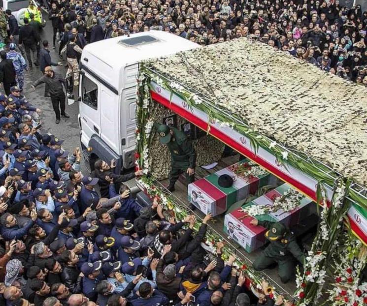 Lloran iraníes a su presidente Raisi