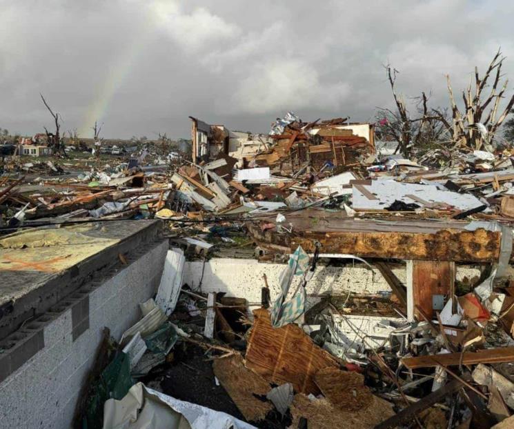 Paso de tornado deja cuatro muertos y 35 heridos en pueblo de Iowa